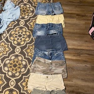 15 pairs of american eagle shorts